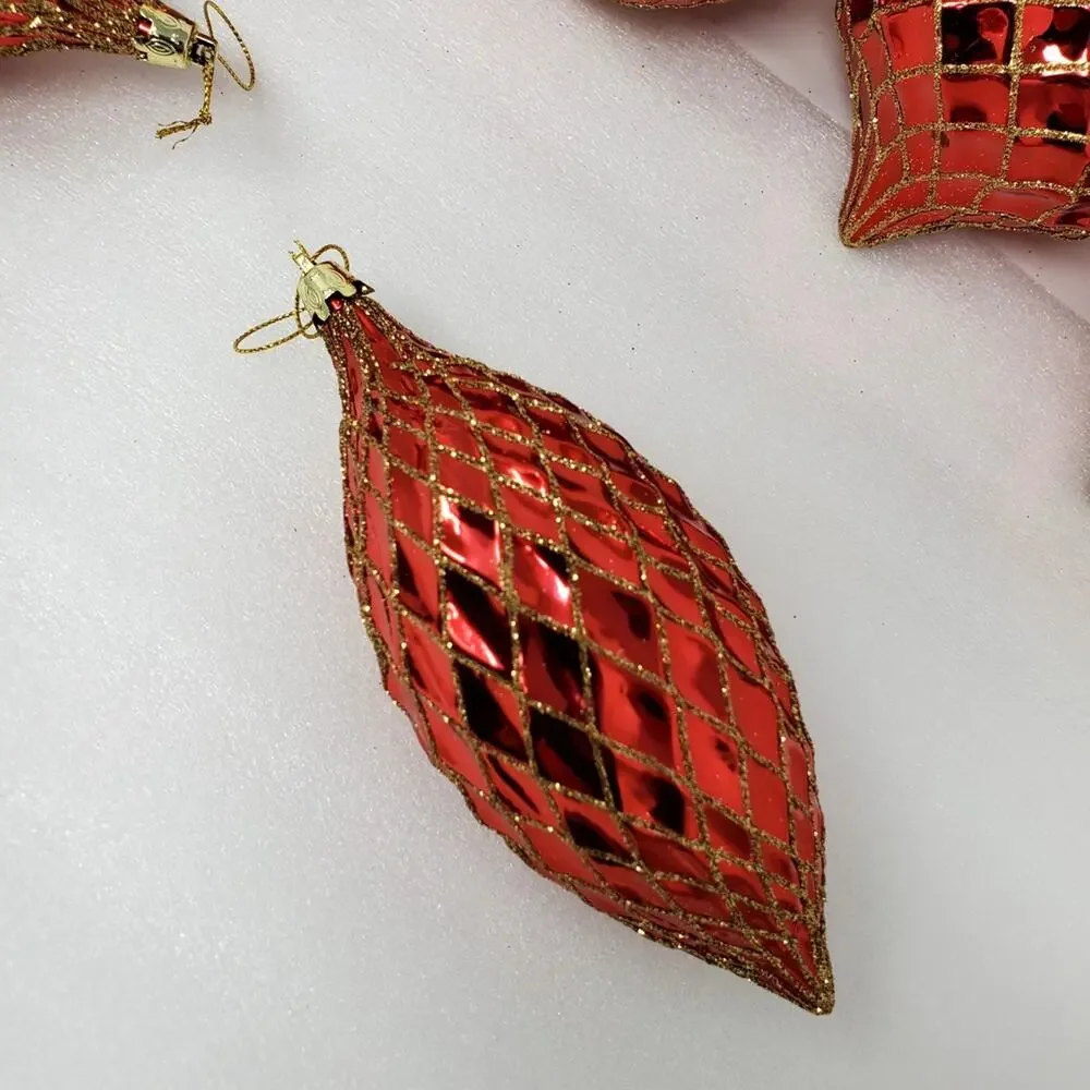 Raz Imports Plastic Waffle lightweight lot of Red & Gold Holiday Ornament Set 7